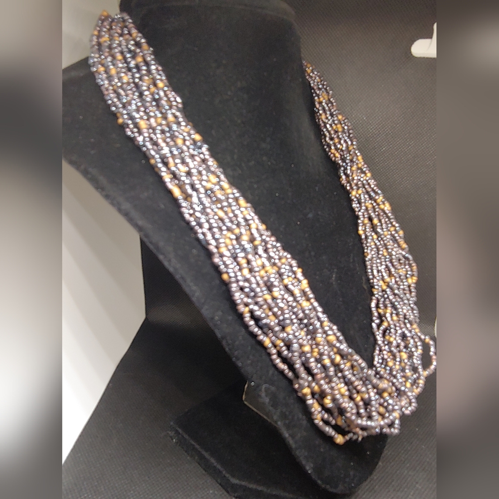 Beaded necklace - Picture 3 of 4